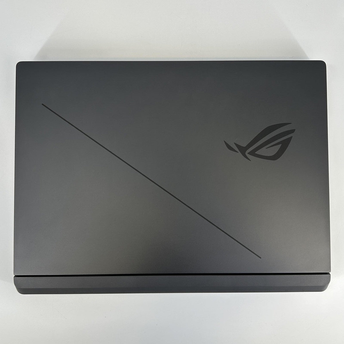 Asus ROG Strix G18 G815 18 Black 2.7 GHz Intel Core Ultra 9 Series 2 32GB RAM 2TB Solid State Drive NVIDIA GeForce RTX 5070 8 GB