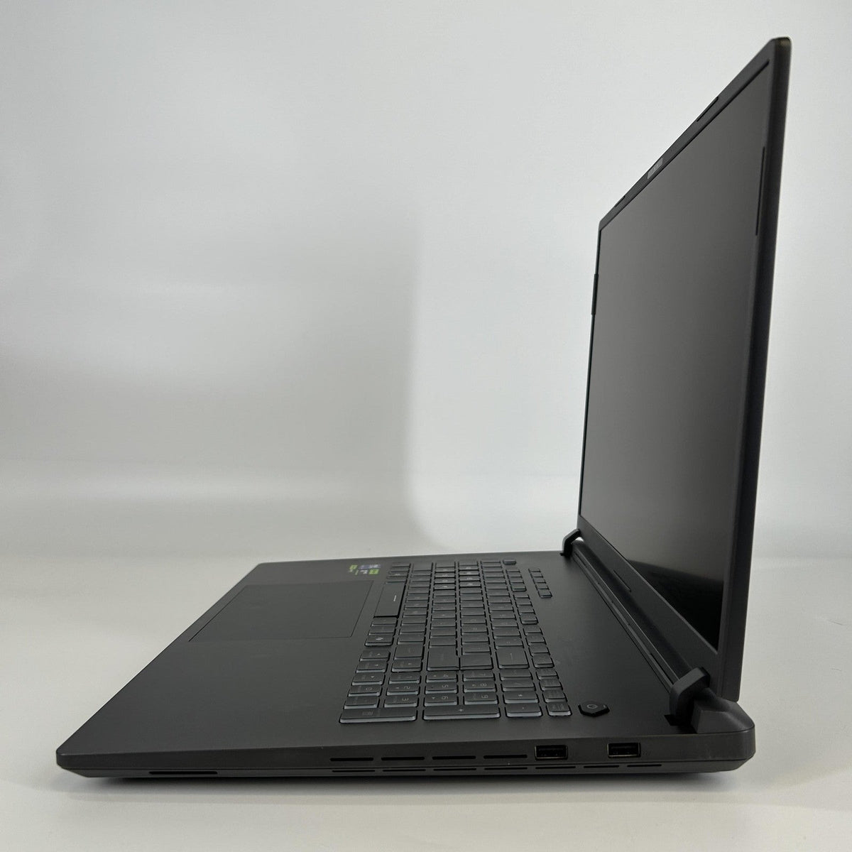 Asus ROG Strix G18 G815 18 Black 2.7 GHz Intel Core Ultra 9 Series 2 32GB RAM 2TB Solid State Drive NVIDIA GeForce RTX 5070 8 GB