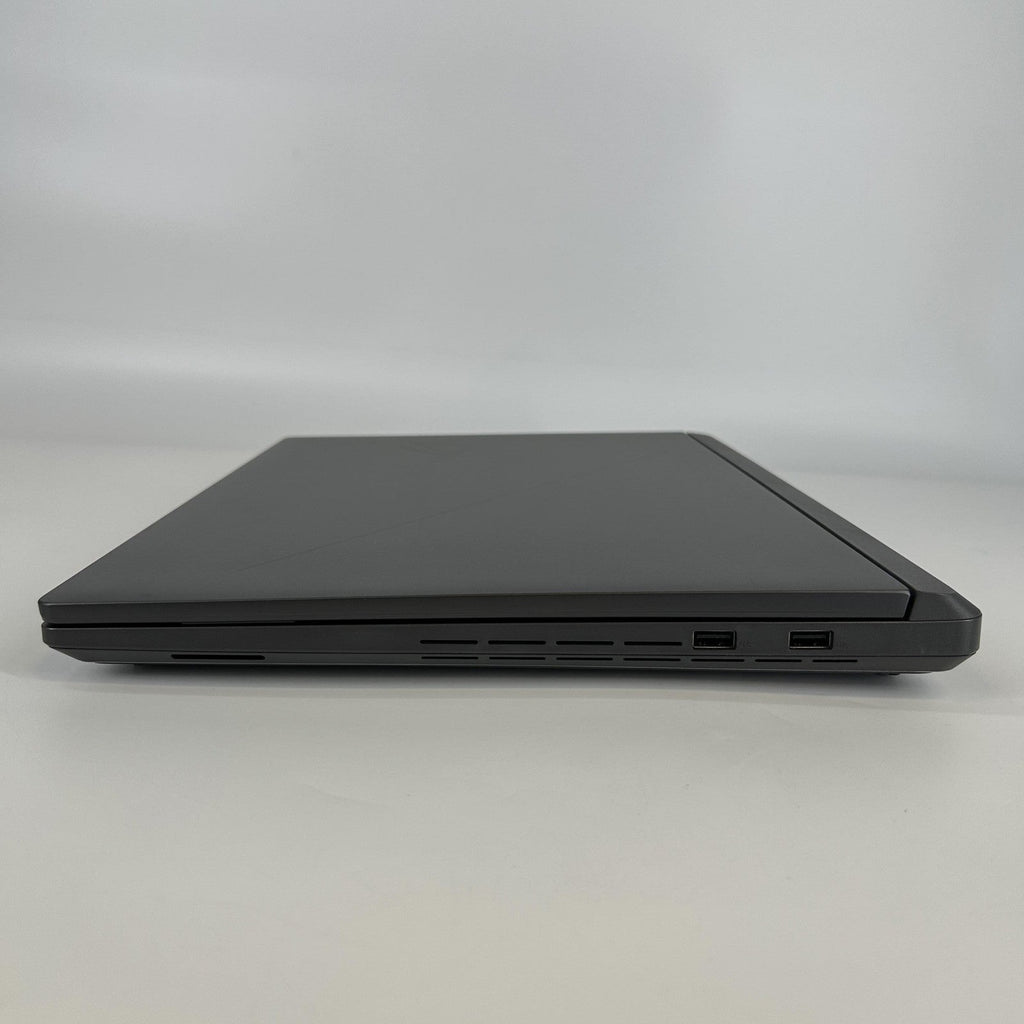 Asus ROG Strix G18 G815 18 Black 2.7 GHz Intel Core Ultra 9 Series 2 32GB RAM 2TB Solid State Drive NVIDIA GeForce RTX 5070 8 GB