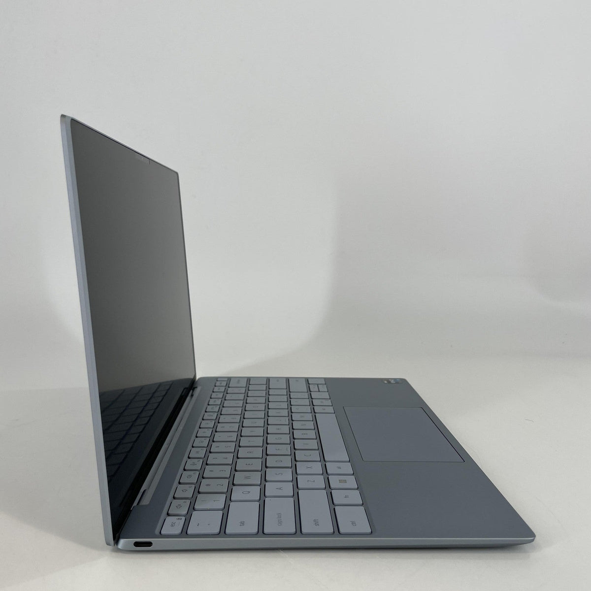 Dell XPS 13 9315 Blue 1.1 GHz Intel Core i7 12th Gen. 16GB RAM 512GB Solid State Drive