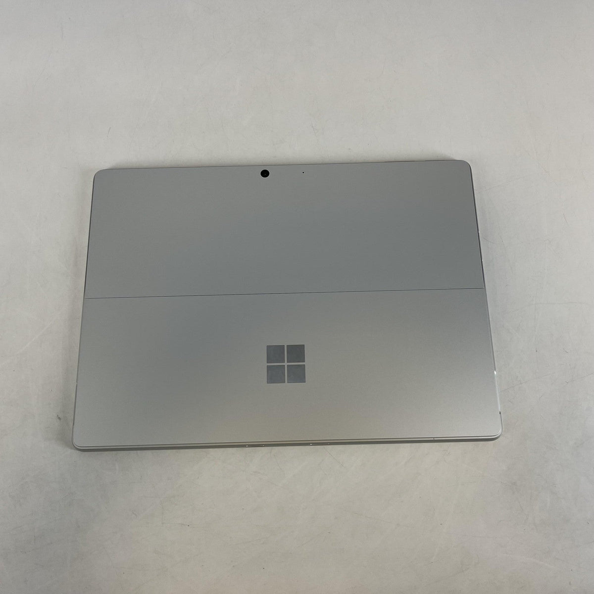 Microsoft Surface Pro 9 13 Platinum WiFi 2.7 GHz Intel Core i7 12th Gen. 16GB RAM 256GB Solid State Drive