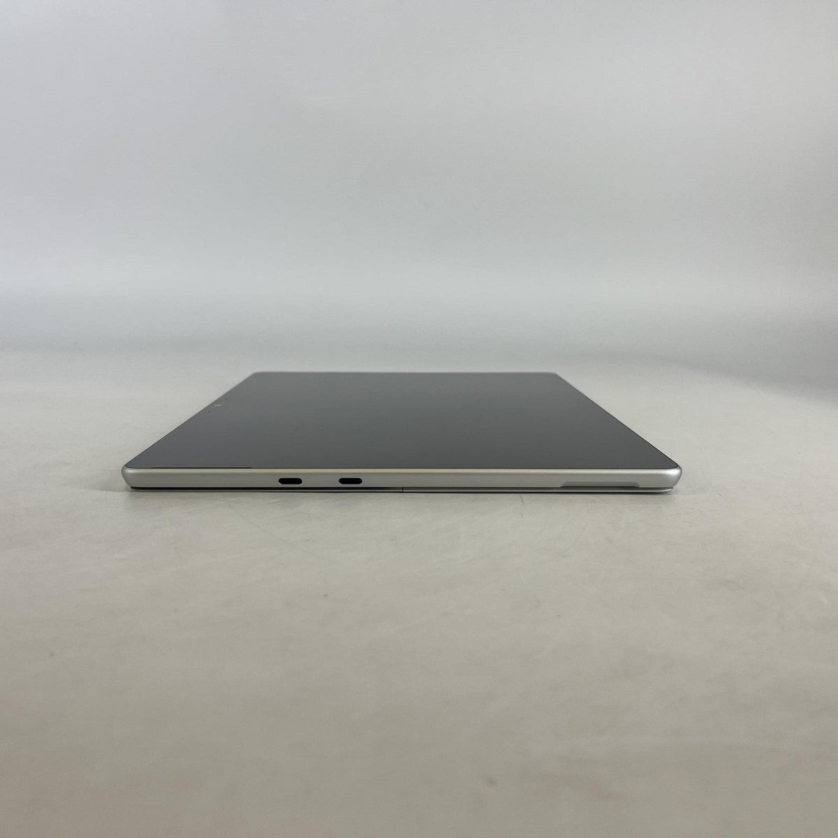 Microsoft Surface Pro 9 13 Platinum WiFi 2.7 GHz Intel Core i7 12th Gen. 16GB RAM 256GB Solid State Drive