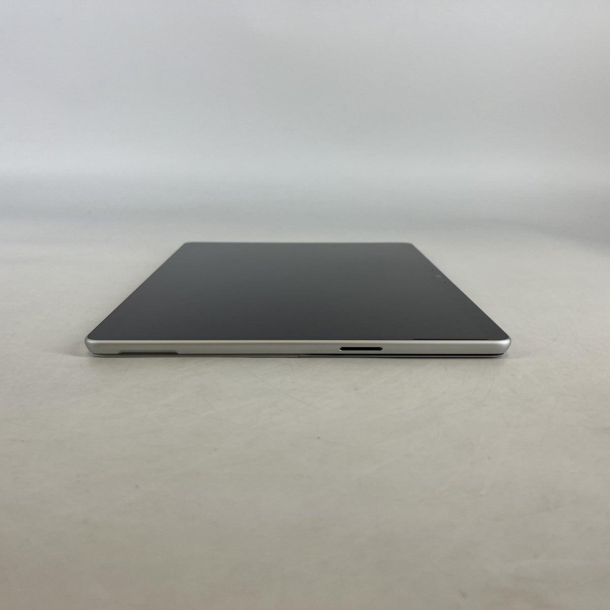Microsoft Surface Pro 9 13 Platinum WiFi 2.7 GHz Intel Core i7 12th Gen. 16GB RAM 256GB Solid State Drive