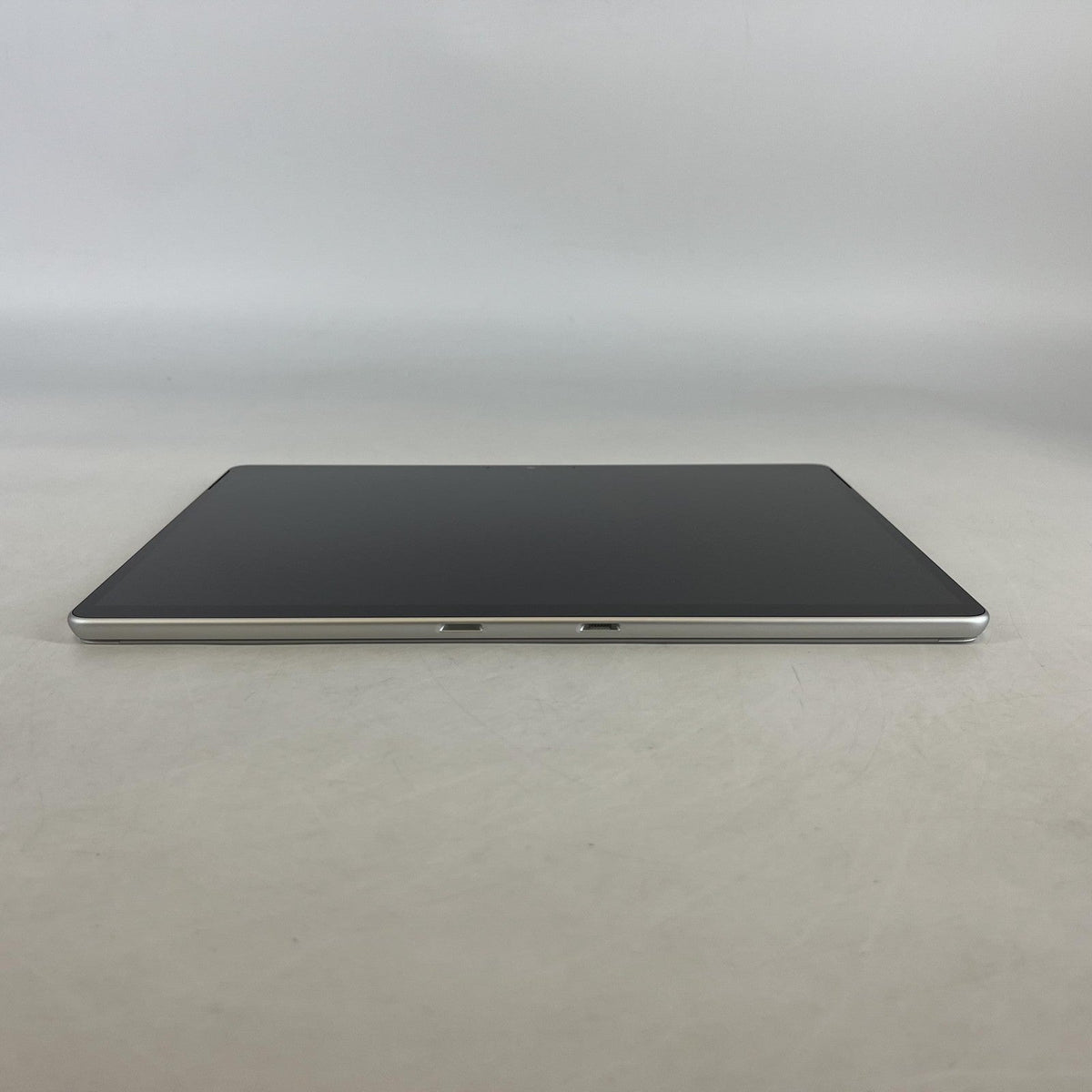 Microsoft Surface Pro 9 13 Platinum WiFi 2.7 GHz Intel Core i7 12th Gen. 16GB RAM 256GB Solid State Drive