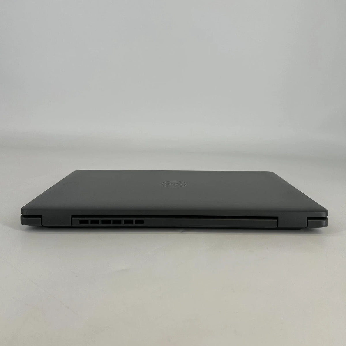 Dell Latitude 3450 14 Gray 1.3 GHz Intel Core i5 13th Gen. 16GB RAM 256GB Solid State Drive