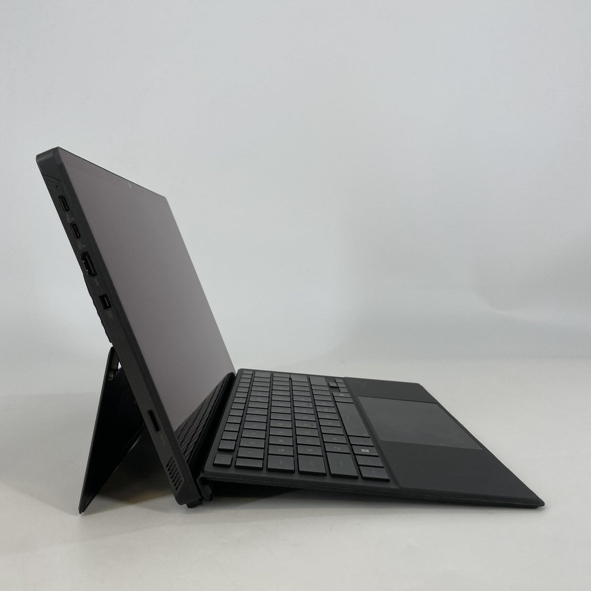 Asus ROG Flow Z13 GZ302 13.4 Black 3.0 GHz AMD Ryzen AI MAX+ 395 32GB RAM 2TB Solid State Drive