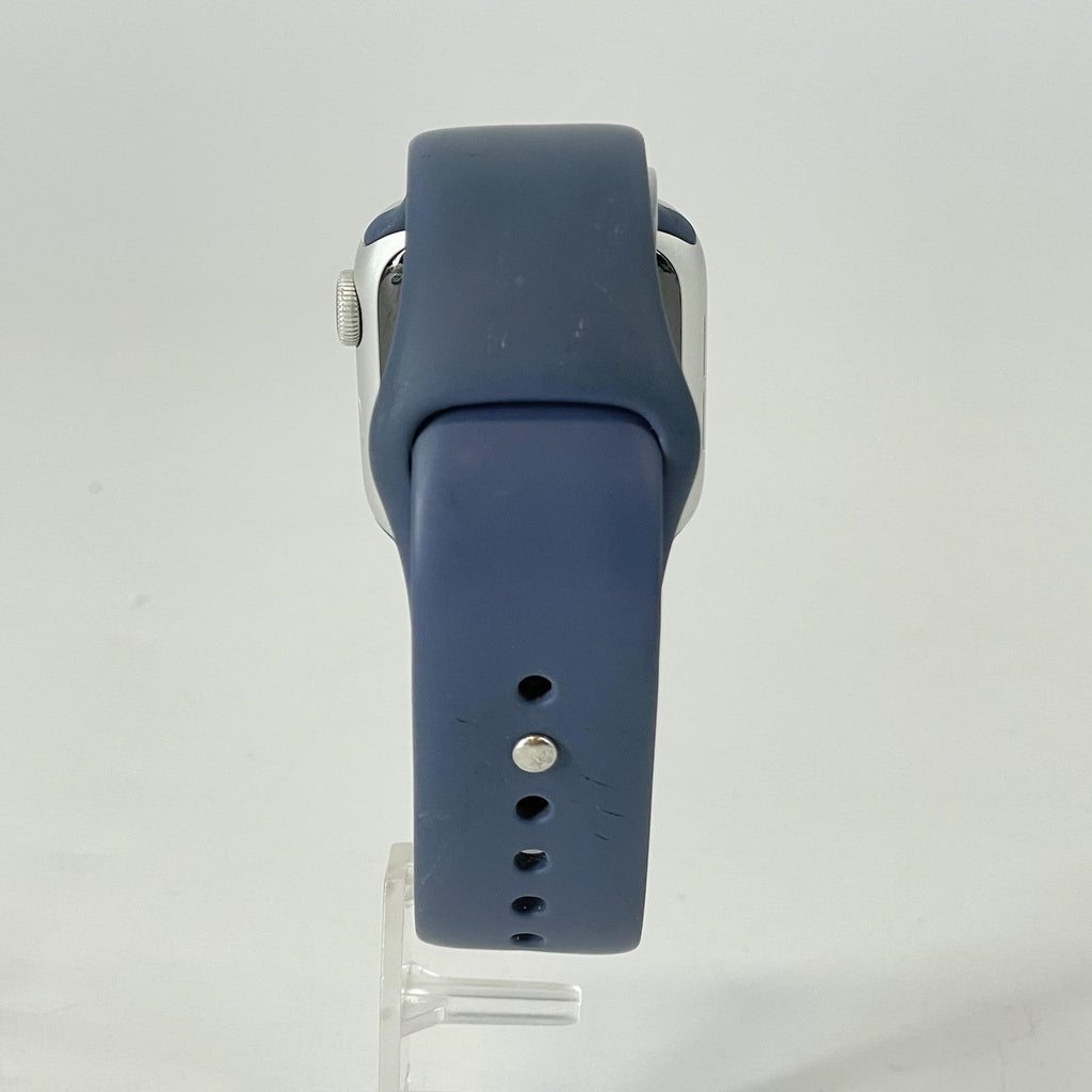Apple Watch (Series 5) 40mm Silver Unlocked 32GB
