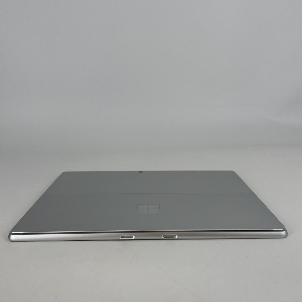Microsoft Surface Pro 11 13 Silver WiFi 3.4 GHz Qualcomm Snapdragon X Plus 16GB RAM 256GB Solid State Drive