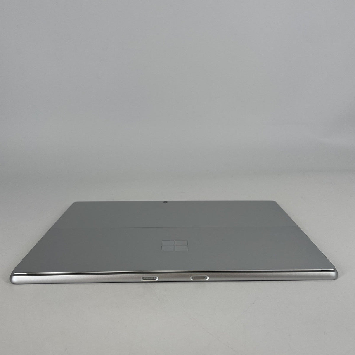 Microsoft Surface Pro 11 13 Silver WiFi 3.4 GHz Qualcomm Snapdragon X Plus 16GB RAM 256GB Solid State Drive