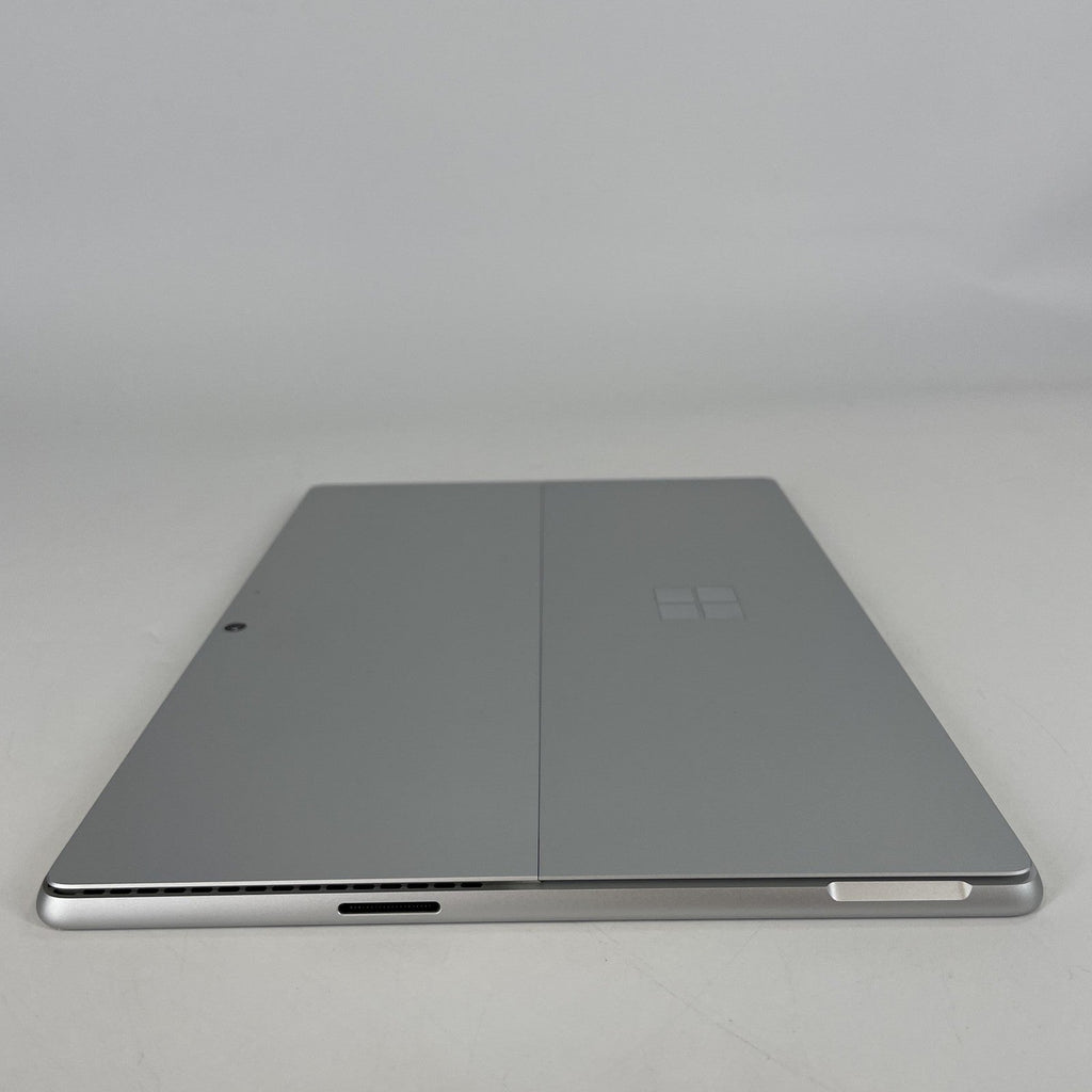 Microsoft Surface Pro 11 13 Silver WiFi 3.4 GHz Qualcomm Snapdragon X Plus 16GB RAM 256GB Solid State Drive