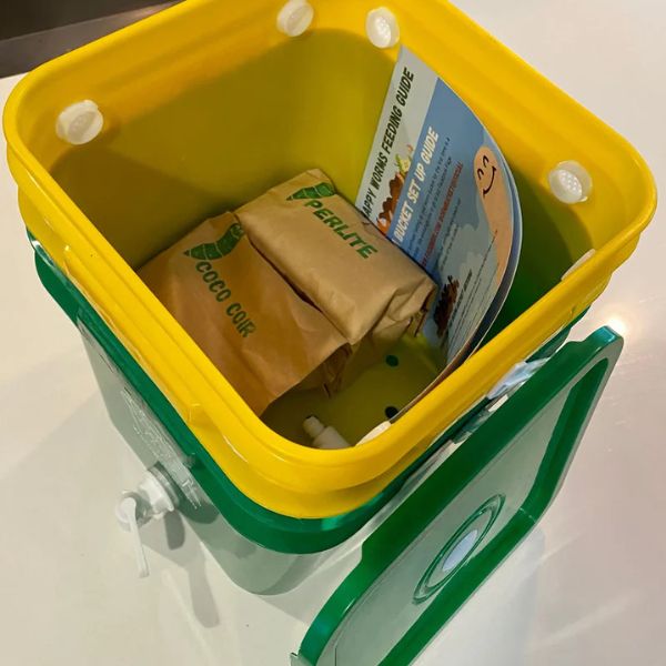 Worm Bucket™ Indoor Composter Kit