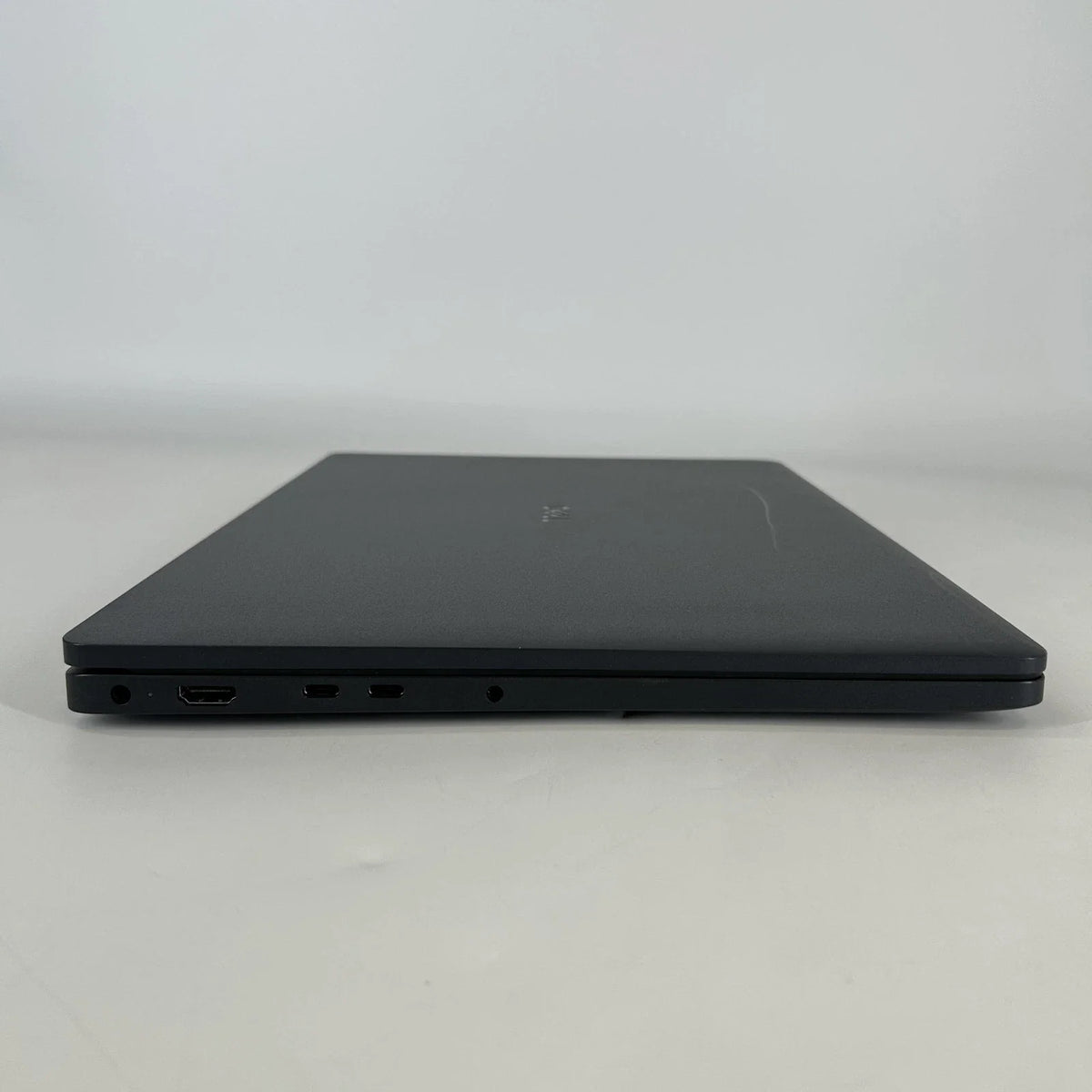 Pro 16 PC16250 Magnetite 1.4 GHz Intel Core 5 8GB RAM 256GB Solid State Drive