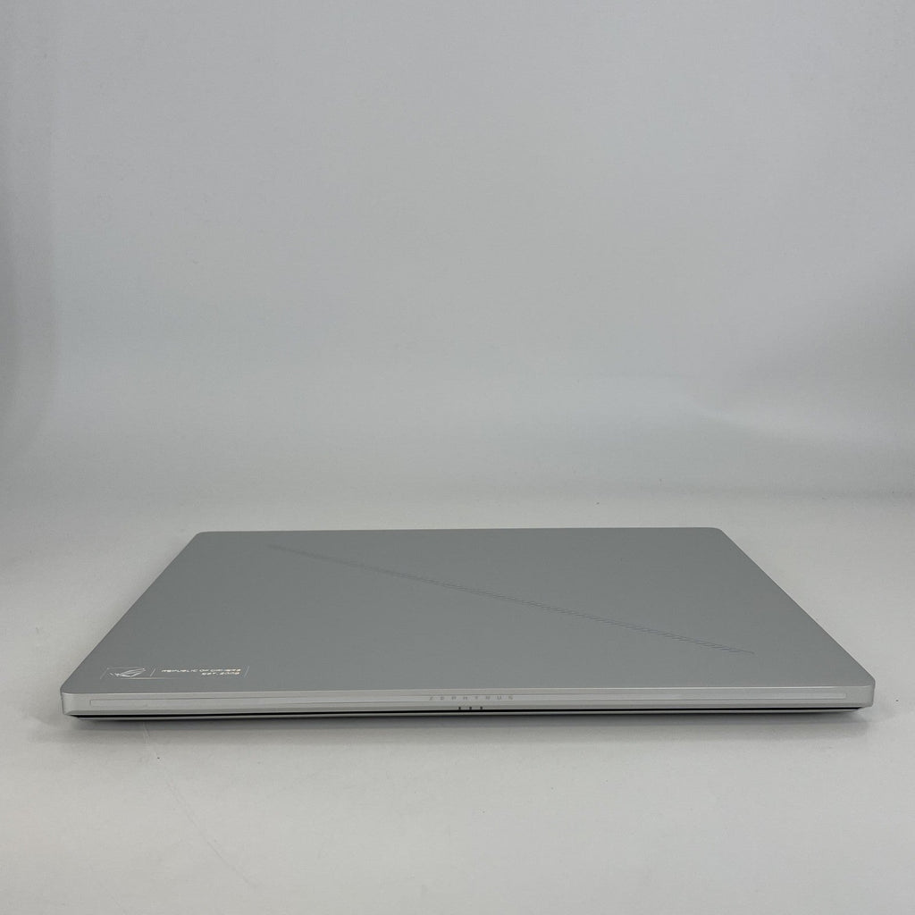 ROG Zephyrus G16 GU605 16 White 2.9 GHz Intel Core Ultra 9 Series 2 32GB RAM 2TB Solid State Drive NVIDIA GeForce RTX 5070 Ti 12 GB