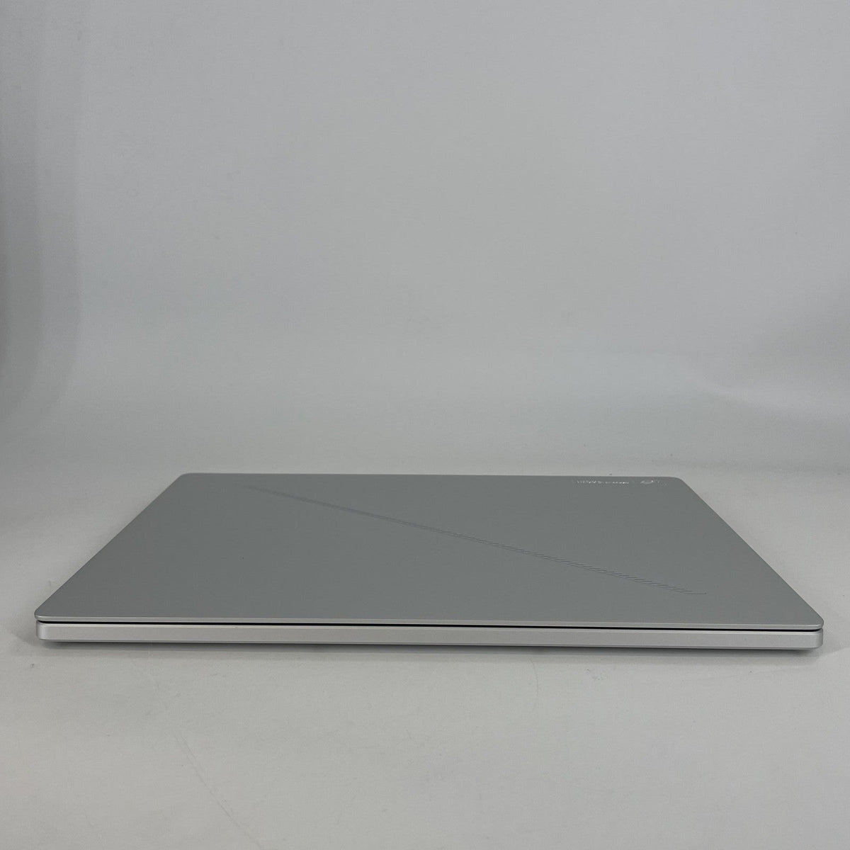 ROG Zephyrus G16 GU605 16 White 2.9 GHz Intel Core Ultra 9 Series 2 32GB RAM 2TB Solid State Drive NVIDIA GeForce RTX 5070 Ti 12 GB