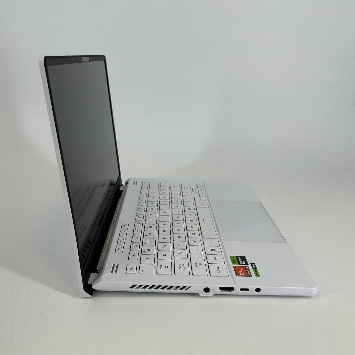 Asus ROG Zephyrus G14 GA402 14 White 4.0 GHz AMD Ryzen 9 7940HS 16GB RAM 512GB Solid State Drive NVIDIA GeForce RTX 4060 8 GB