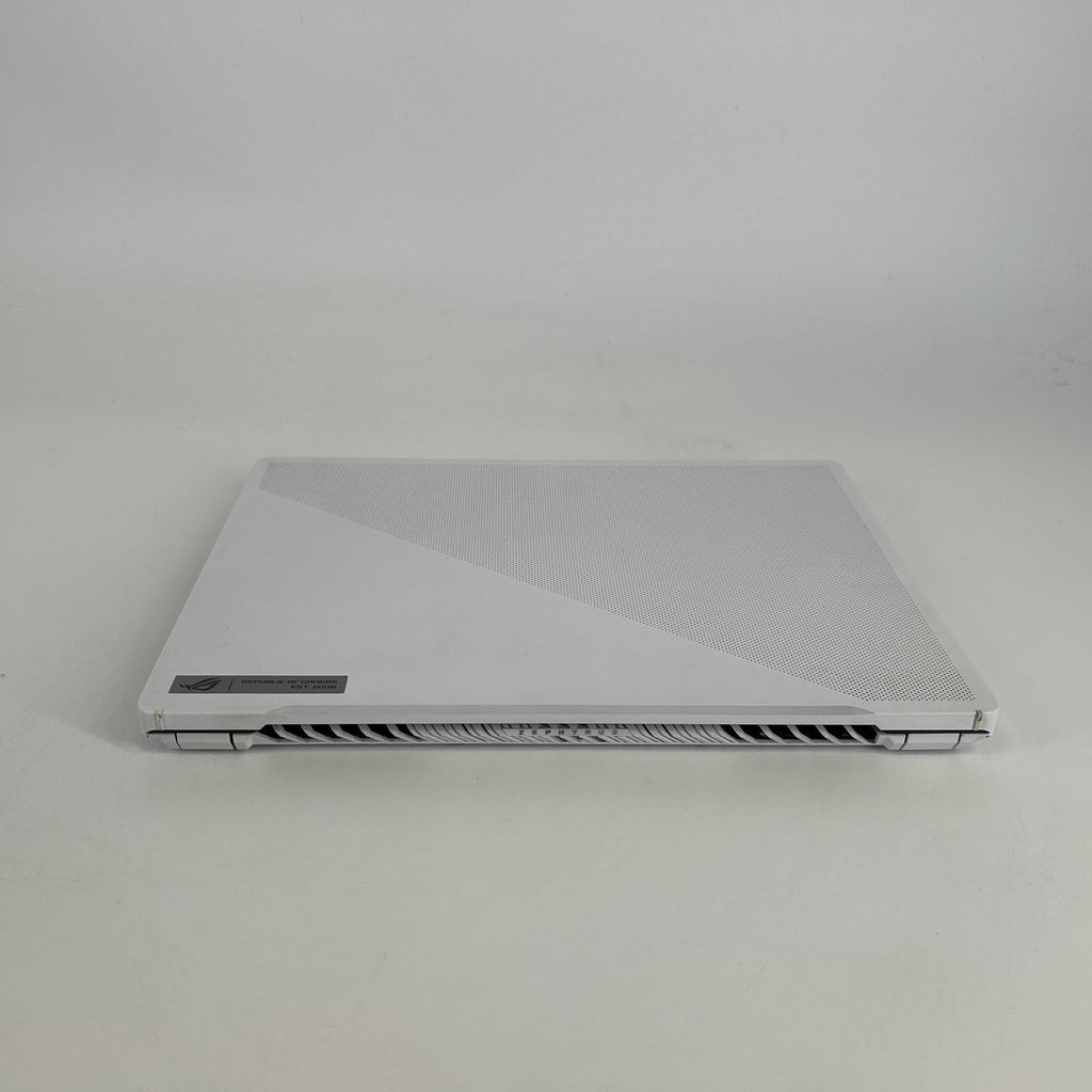 Asus ROG Zephyrus G14 GA402 14 White 4.0 GHz AMD Ryzen 9 7940HS 16GB RAM 512GB Solid State Drive NVIDIA GeForce RTX 4060 8 GB