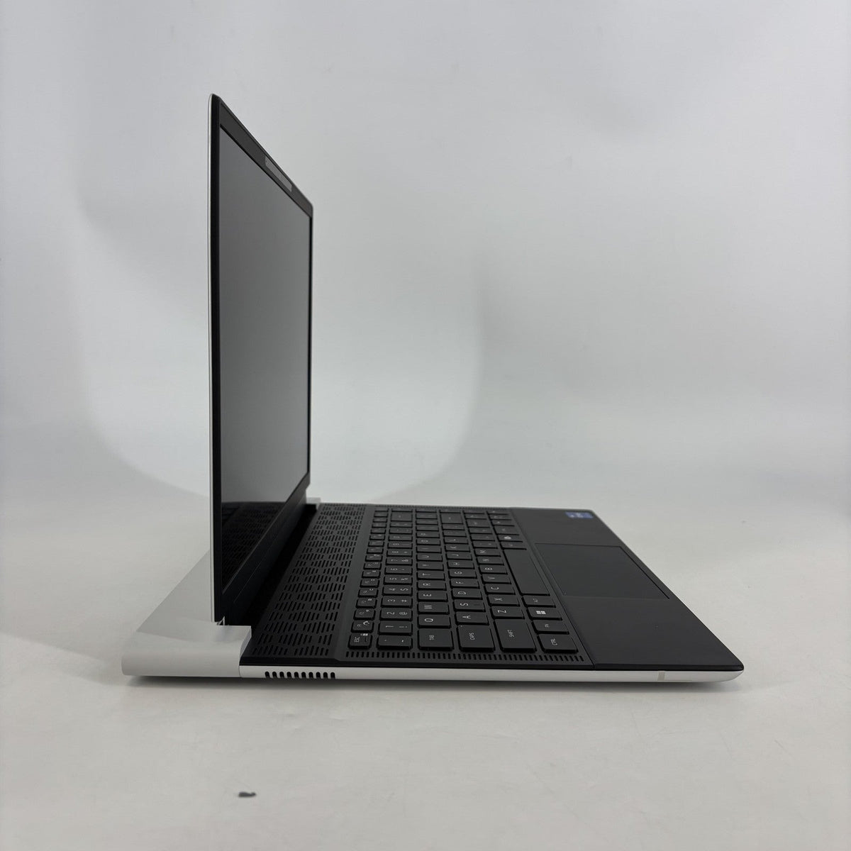 Dell Alienware X14 R2 Silver 2.4 GHz Intel Core i7 13th Gen. 32GB RAM 1TB Solid State Drive NVIDIA GeForce RTX 4060 8 GB