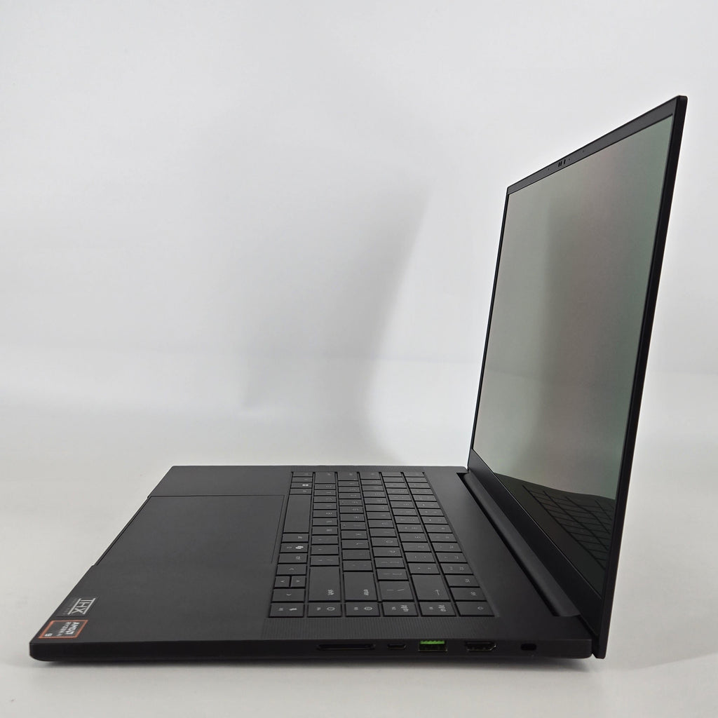 Razer Blade 16 2025 Black 2.0 GHz AMD Ryzen AI 9 365 16GB RAM 1TB Solid State Drive NVIDIA GeForce RTX 5060 8 GB