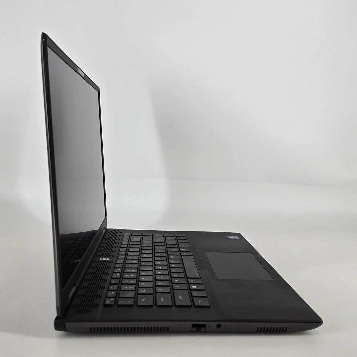 Dell Alienware M16 R2 Black 2.3 GHz Intel Core Ultra 9 32GB RAM 1TB Solid State Drive NVIDIA GeForce RTX 4070 8 GB