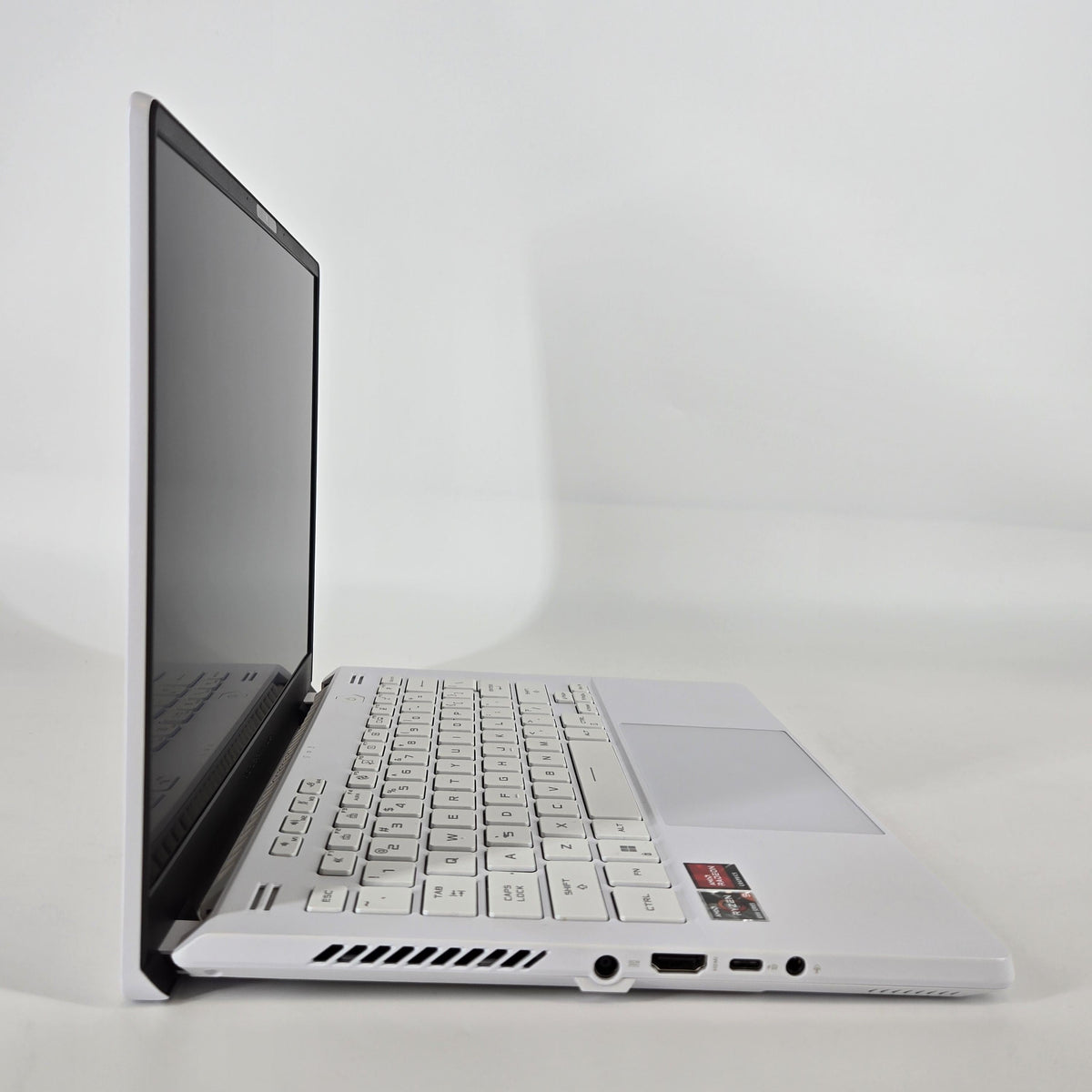 ROG Zephyrus G14 GA402 14 White 3.3 GHz AMD Ryzen 9 6900HS 32GB RAM 1TB Solid State Drive AMD Radeon RX 6800S 8 GB