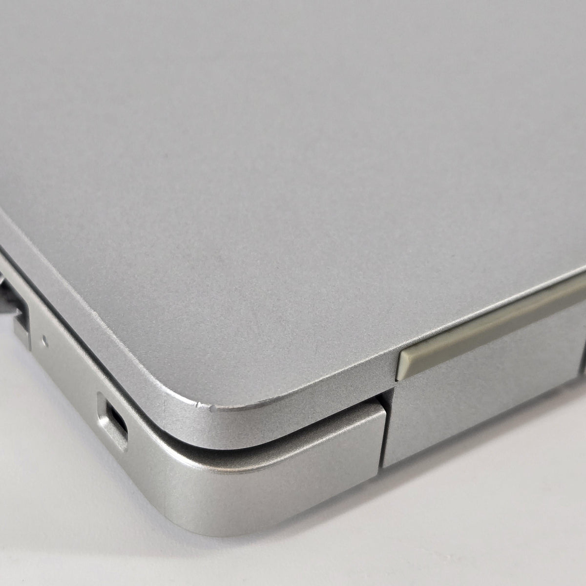 Dell Pro 14 PC14250 Platinum Silver 2.0 GHz Intel Core Ultra 5 Series 2 16GB RAM 256GB Solid State Drive