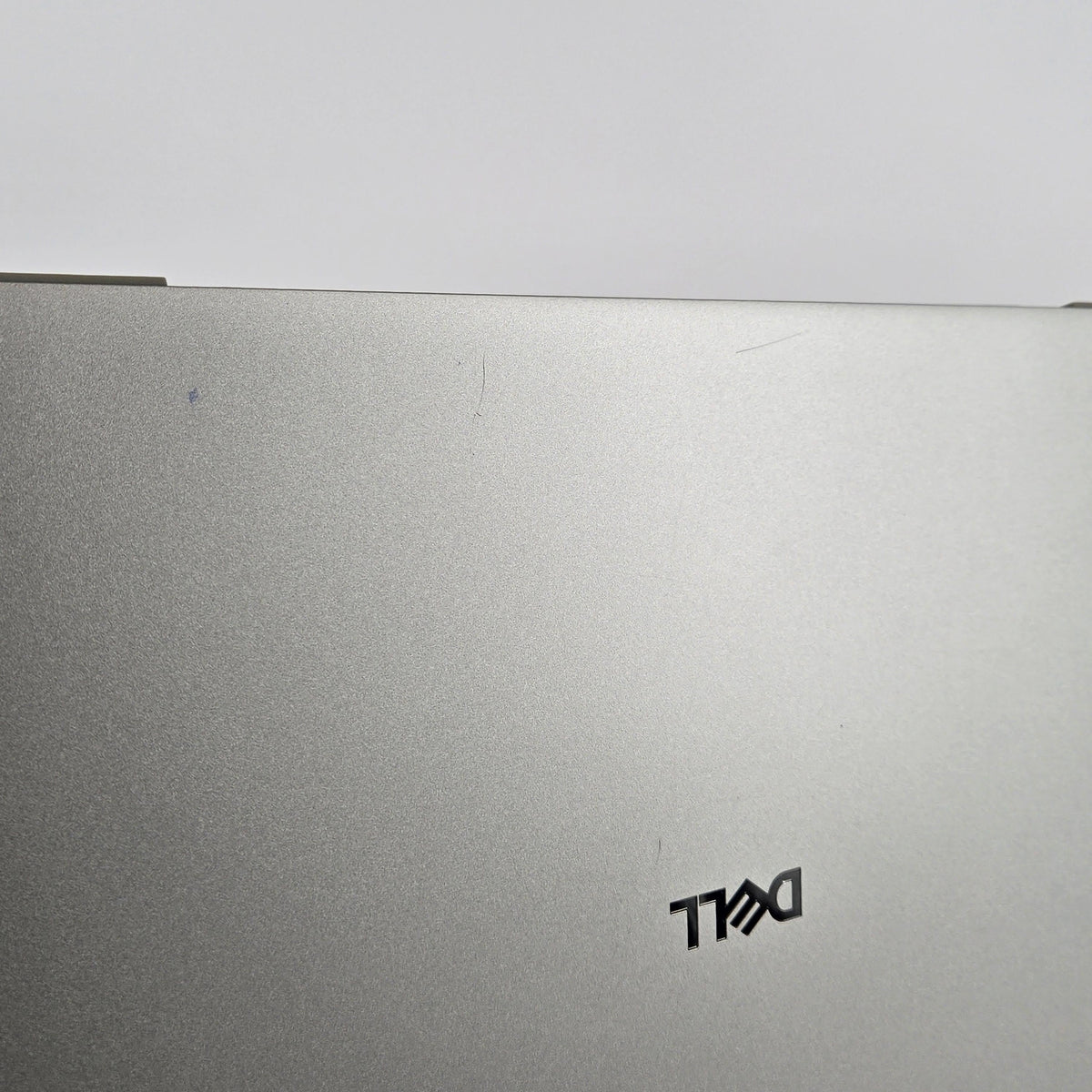 Dell Pro 14 PC14250 Platinum Silver 2.0 GHz Intel Core Ultra 5 Series 2 16GB RAM 256GB Solid State Drive