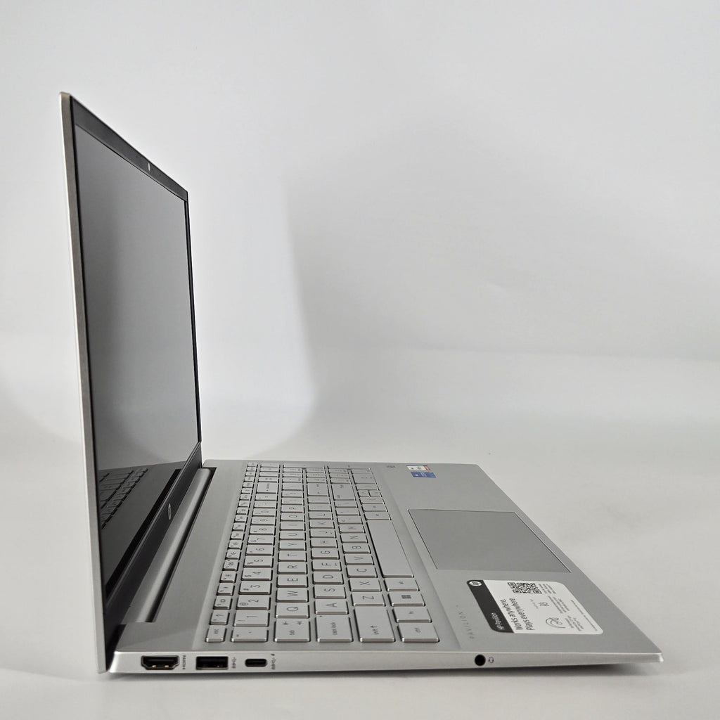 HP Pavilion 15 Silver 1.3 GHz Intel Core i5 12th Gen. 12GB RAM 256GB Solid State Drive