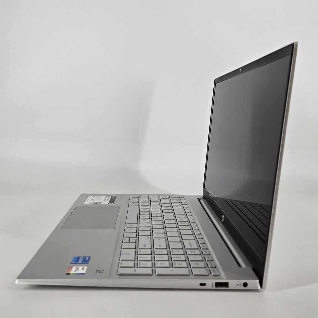 HP Pavilion 15 Silver 1.3 GHz Intel Core i5 12th Gen. 12GB RAM 256GB Solid State Drive