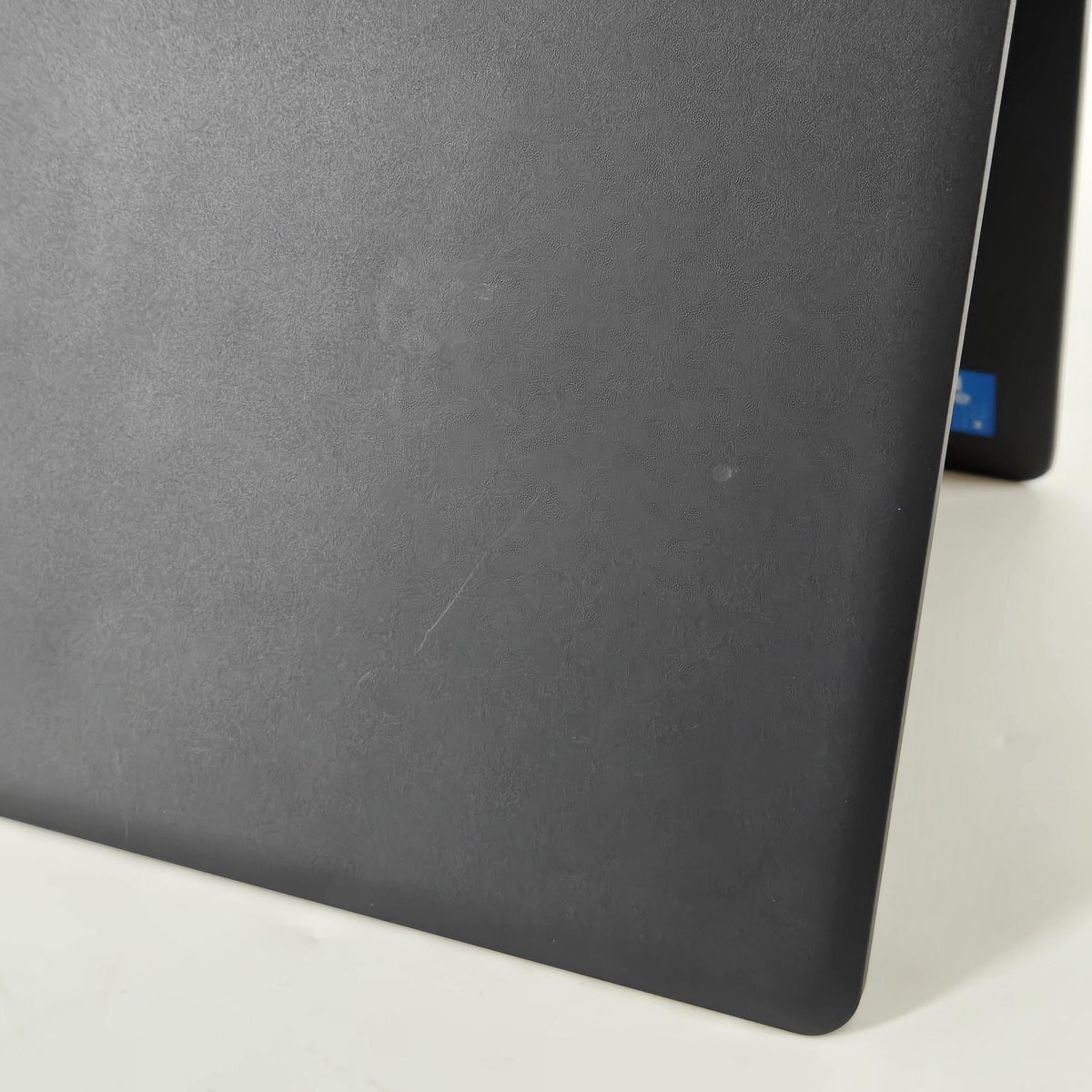Dell 15 DC15250 Carbon Black 1.2 GHz Intel Core 3 8GB RAM 512GB Solid State Drive