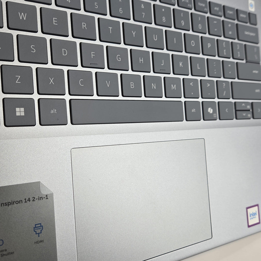 Inspiron 7440 (2-in-1) 14 Blue 1.8 GHz Intel Core 7 32GB RAM 1TB Solid State Drive