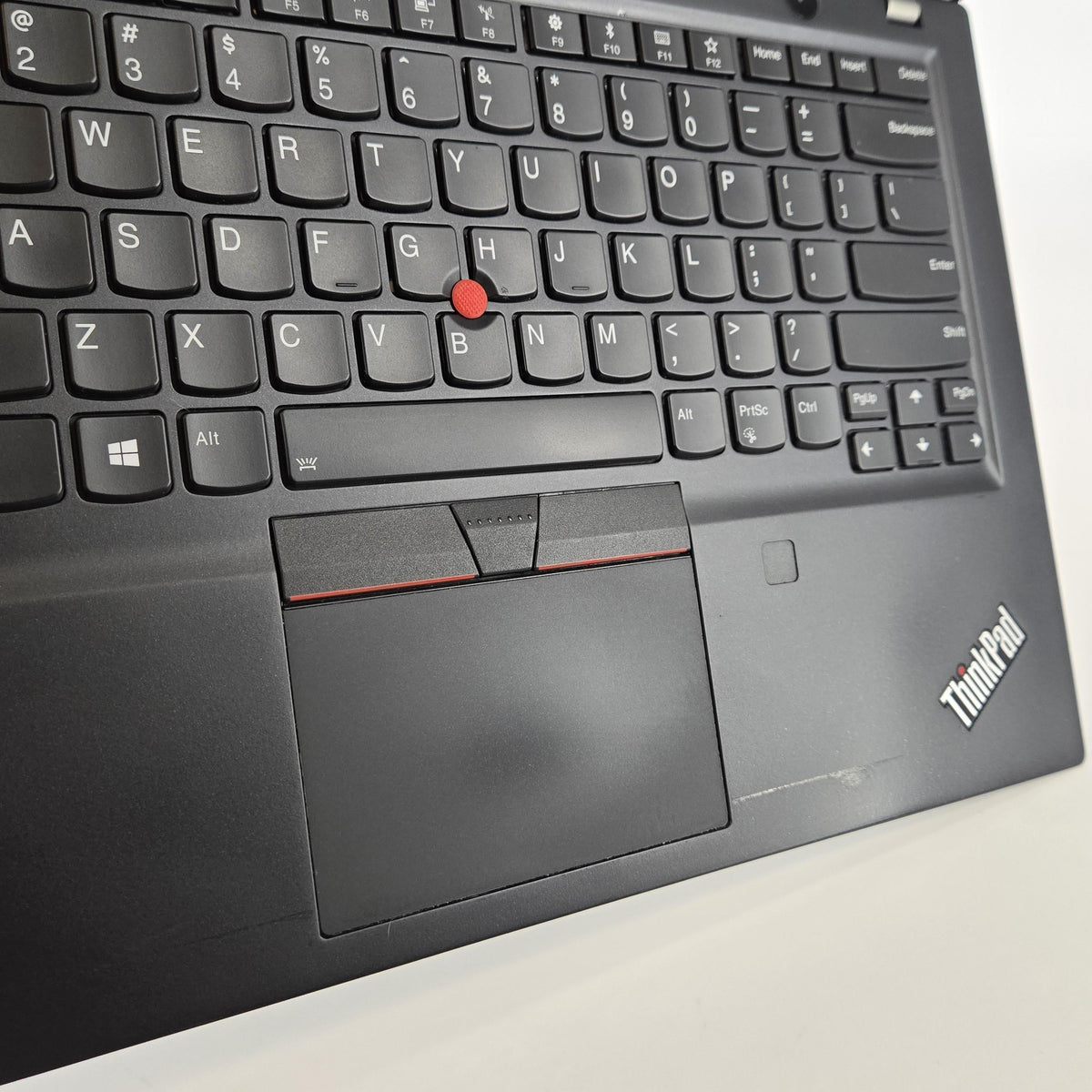 Lenovo ThinkPad T490s 14 Black 1.8 GHz Intel Core i7 8th Gen. 16GB RAM 512GB Solid State Drive