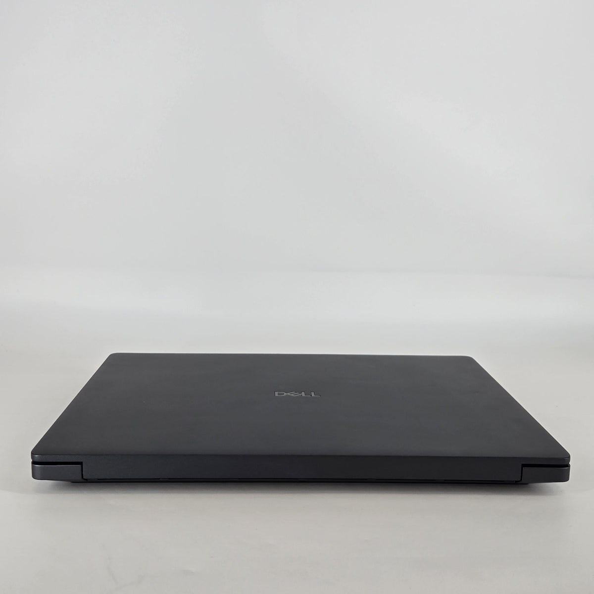 Pro Max 18 Plus MB18250 Magnetite 2.8 GHz Intel Core Ultra 9 Series 2 64GB RAM 512GB Solid State Drive NVIDIA RTX PRO 3000 Blackwell 12 GB