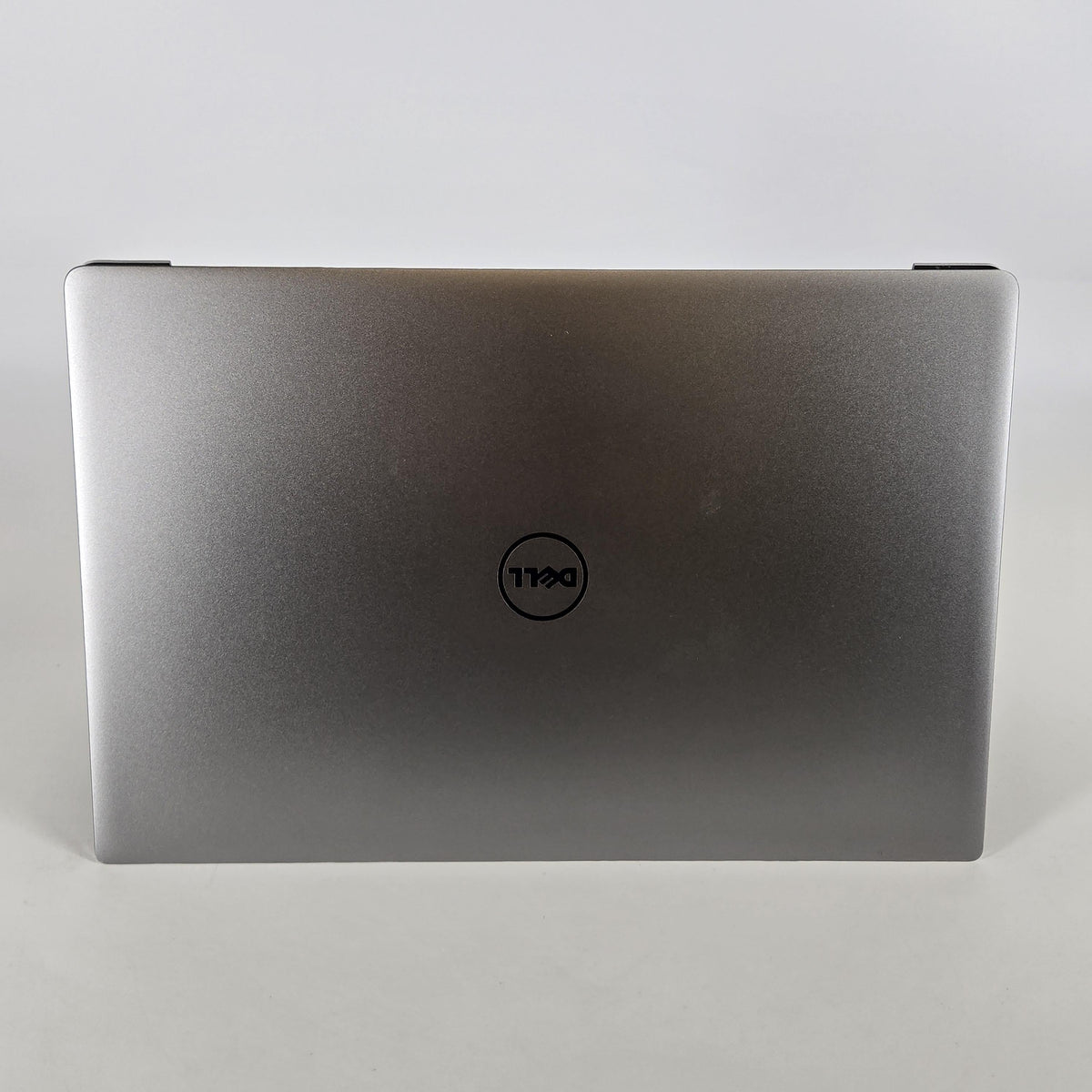 Dell XPS 13 9360 Silver 1.8 GHz Intel Core i7 8th Gen. 8GB RAM 256GB Solid State Drive
