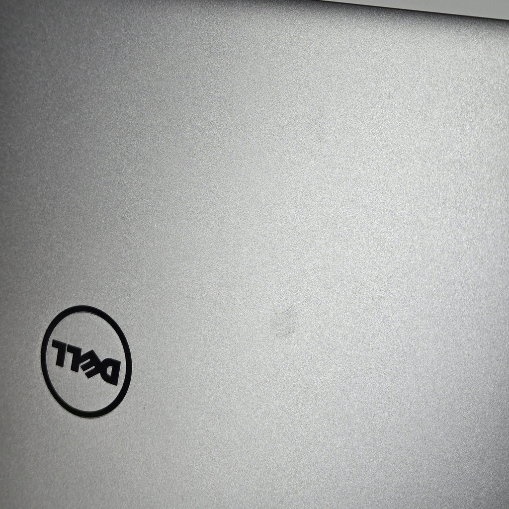 Dell XPS 13 9360 Silver 1.8 GHz Intel Core i7 8th Gen. 8GB RAM 256GB Solid State Drive