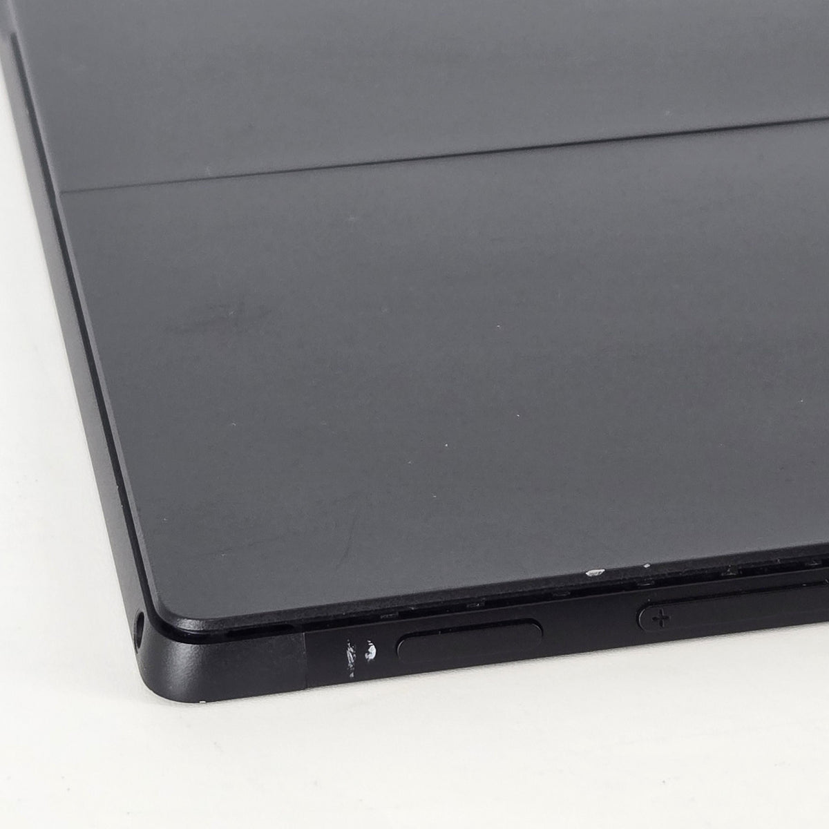 Microsoft Surface Pro 6 12.3 Black WiFi 1.9 GHz Intel Core i7 8th Gen. 16GB RAM 512GB Solid State Drive