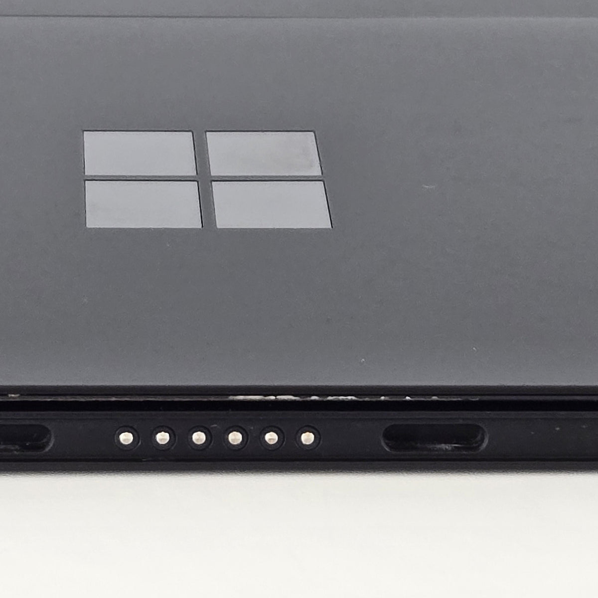 Microsoft Surface Pro 6 12.3 Black WiFi 1.9 GHz Intel Core i7 8th Gen. 16GB RAM 512GB Solid State Drive