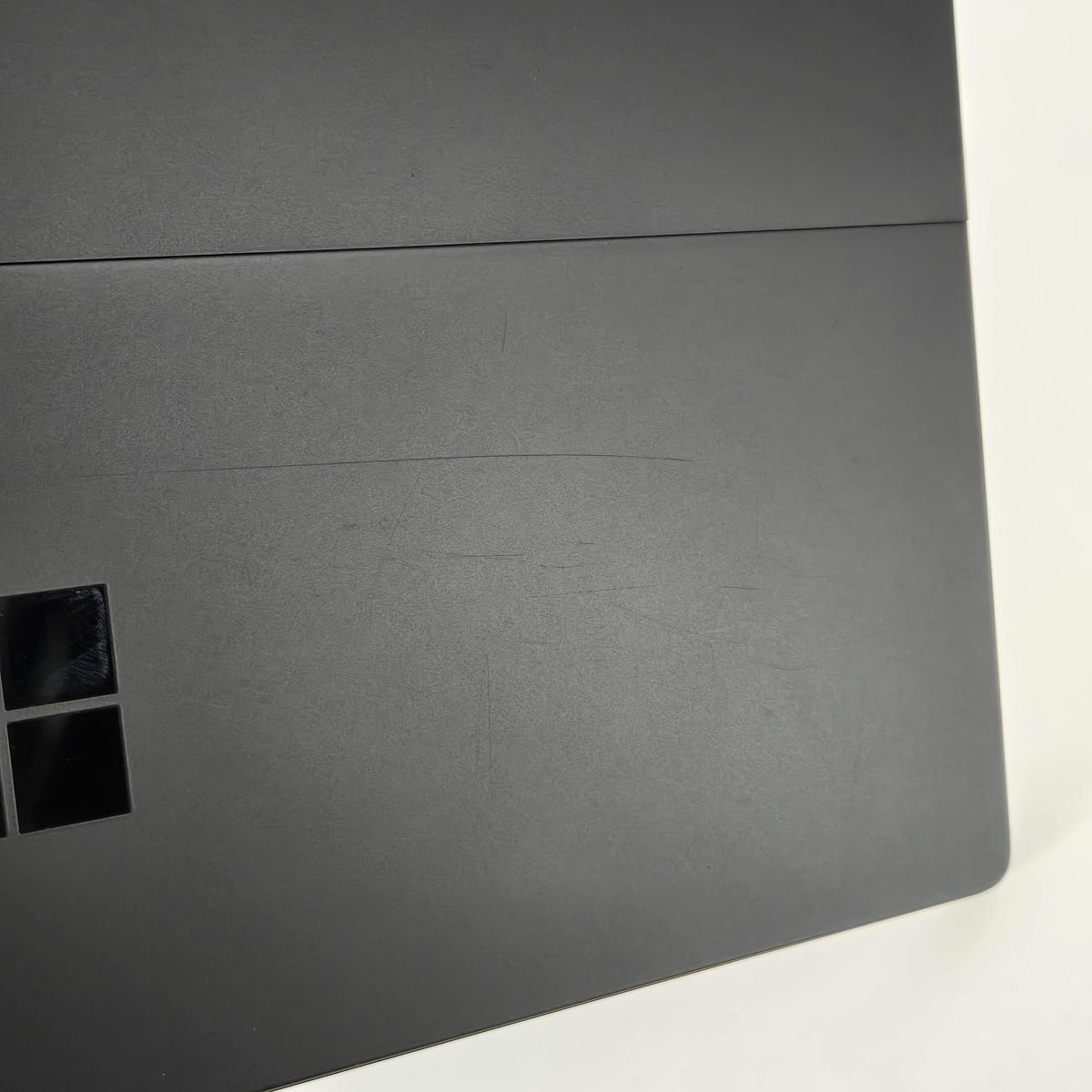 Microsoft Surface Pro 6 12.3 Black WiFi 1.9 GHz Intel Core i7 8th Gen. 16GB RAM 512GB Solid State Drive