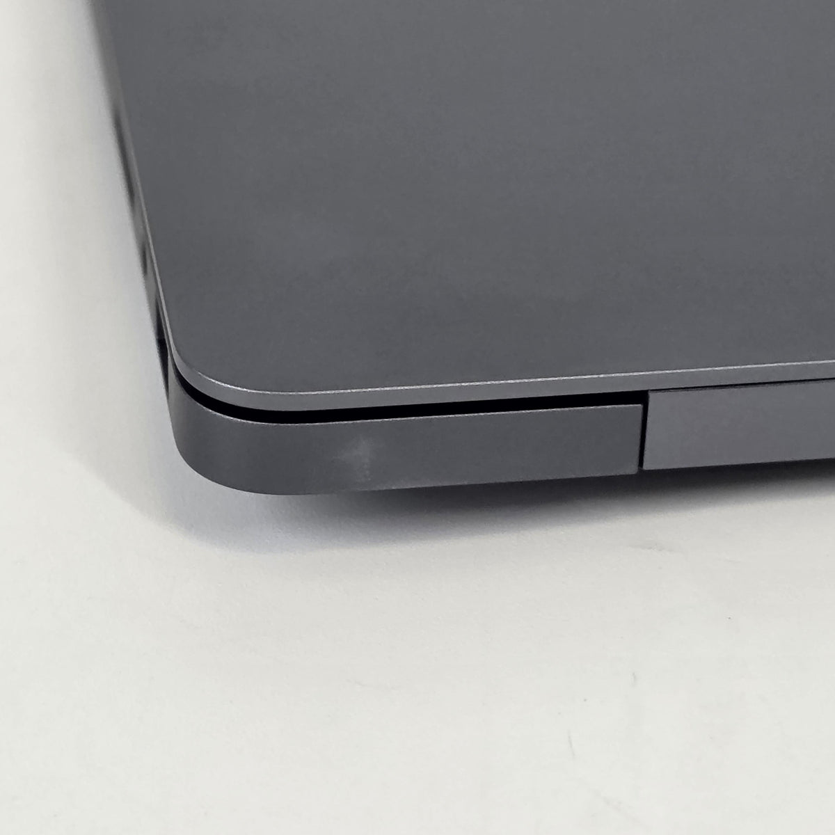Samsung Galaxy Book6 Ultra 16 Gray Blue 1.9 GHz Intel Core Ultra 7 Series 3 32GB RAM 1TB Solid State Drive NVIDIA GeForce RTX 5070 8 GB