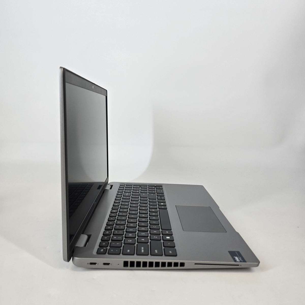 Dell Latitude 5550 15.6 Gray 1.6 GHz Intel Core Ultra 5 32GB RAM 256GB Solid State Drive