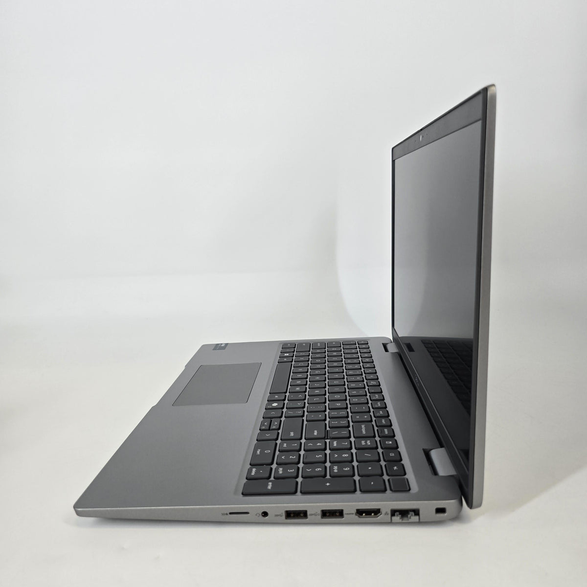 Dell Latitude 5550 15.6 Gray 1.6 GHz Intel Core Ultra 5 32GB RAM 256GB Solid State Drive