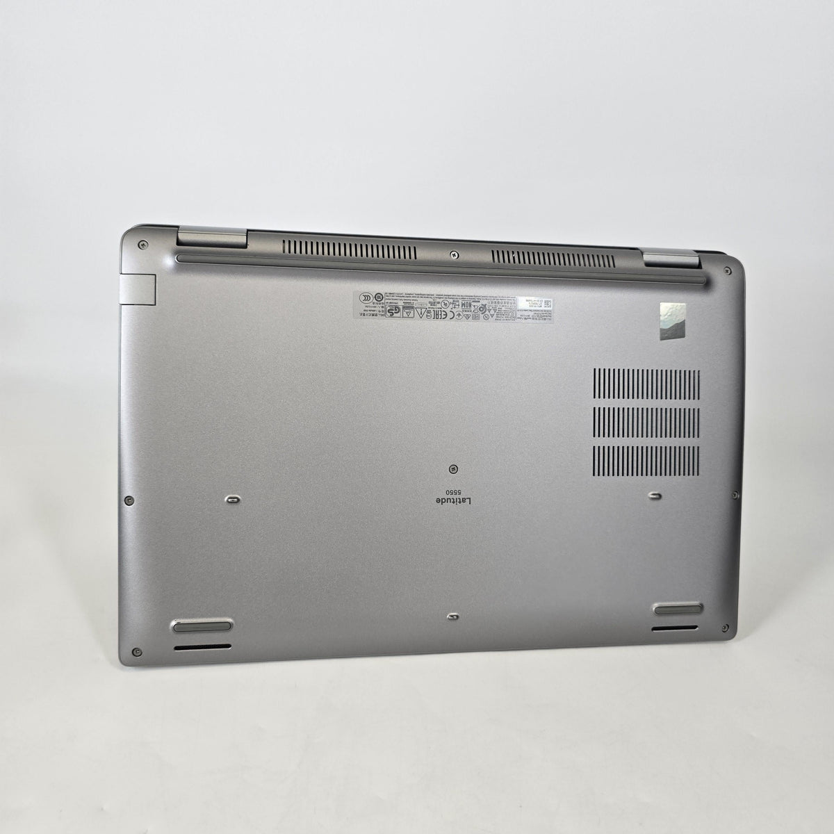 Dell Latitude 5550 15.6 Gray 1.6 GHz Intel Core Ultra 5 32GB RAM 256GB Solid State Drive