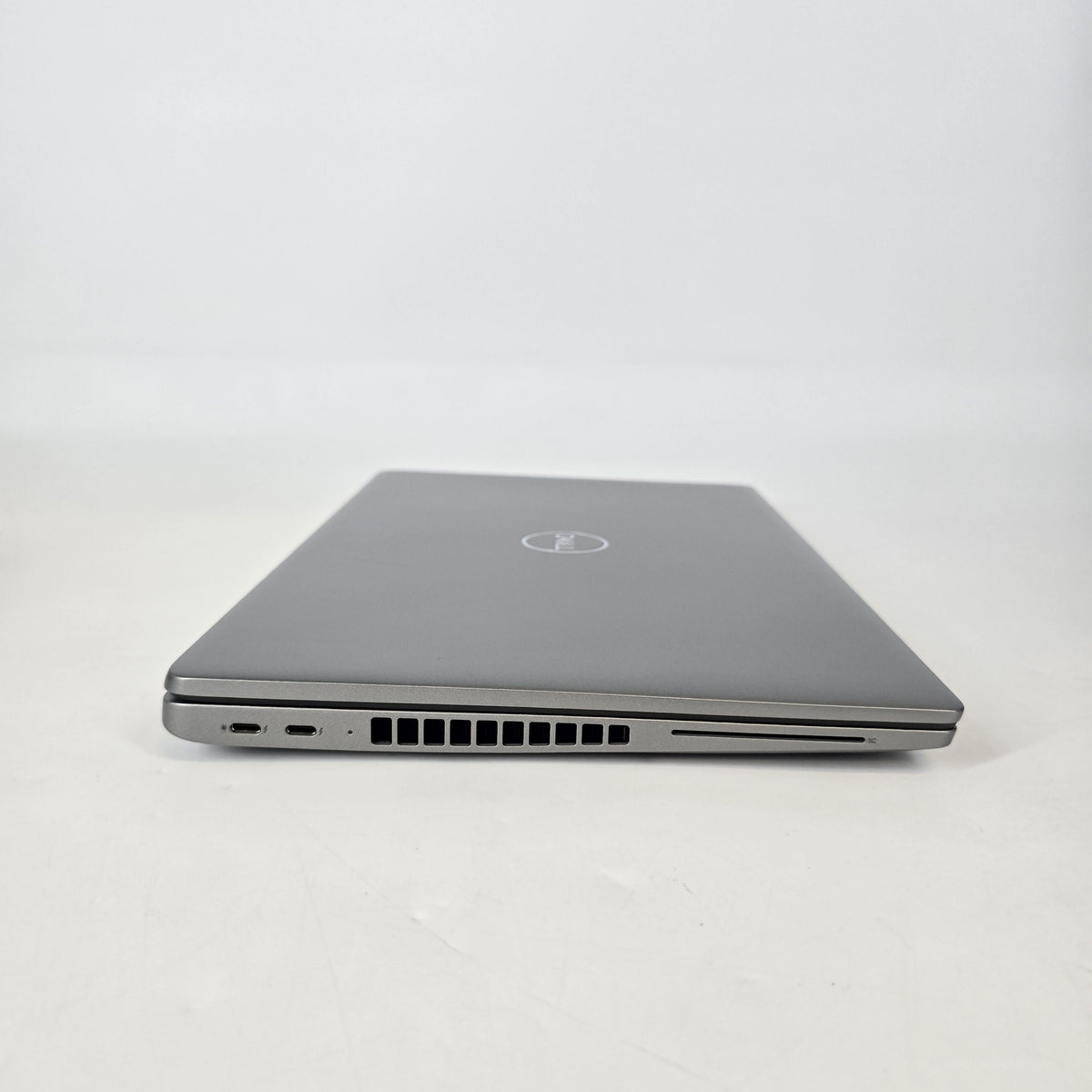 Dell Latitude 5550 15.6 Gray 1.6 GHz Intel Core Ultra 5 32GB RAM 256GB Solid State Drive