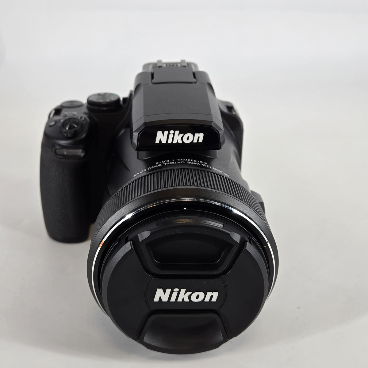 Nikon Coolpix P1100 16MP Black