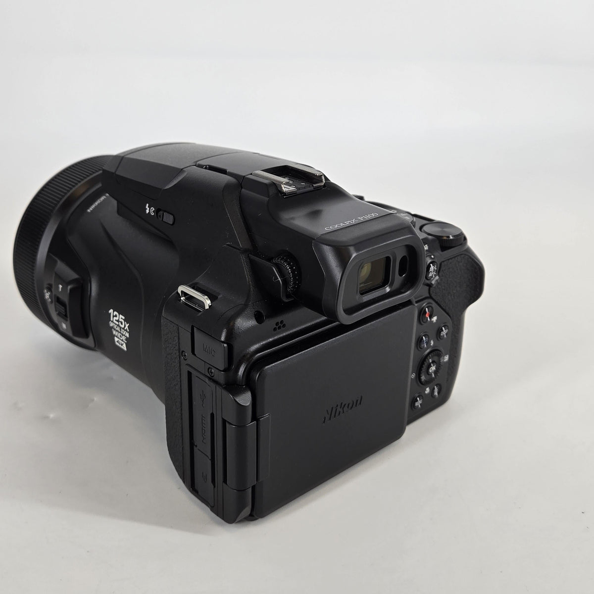 Nikon Coolpix P1100 16MP Black