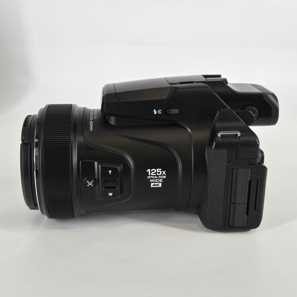 Nikon Coolpix P1100 16MP Black