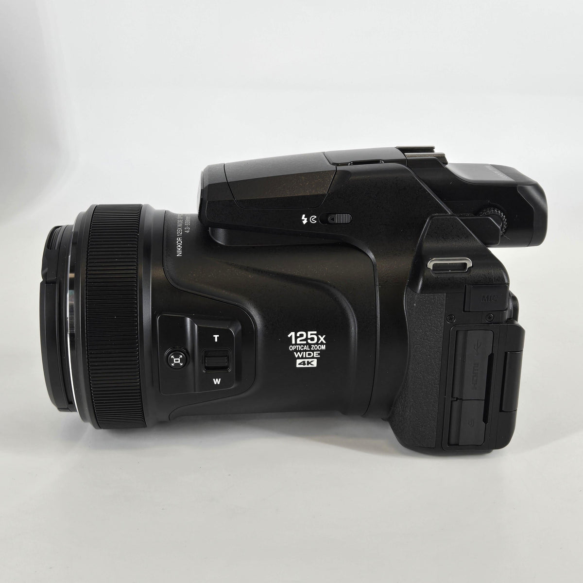 Nikon Coolpix P1100 16MP Black