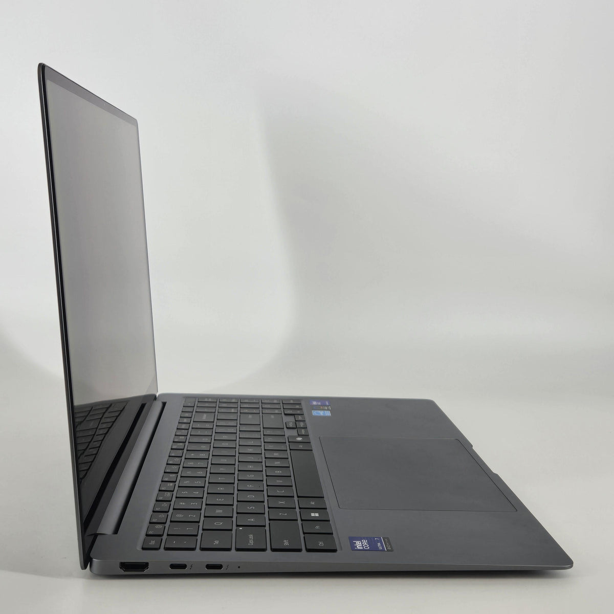 Samsung Galaxy Book5 Pro 16 Gray 2.2 GHz Intel Core Ultra 7 Series 2 16GB RAM 1TB Solid State Drive