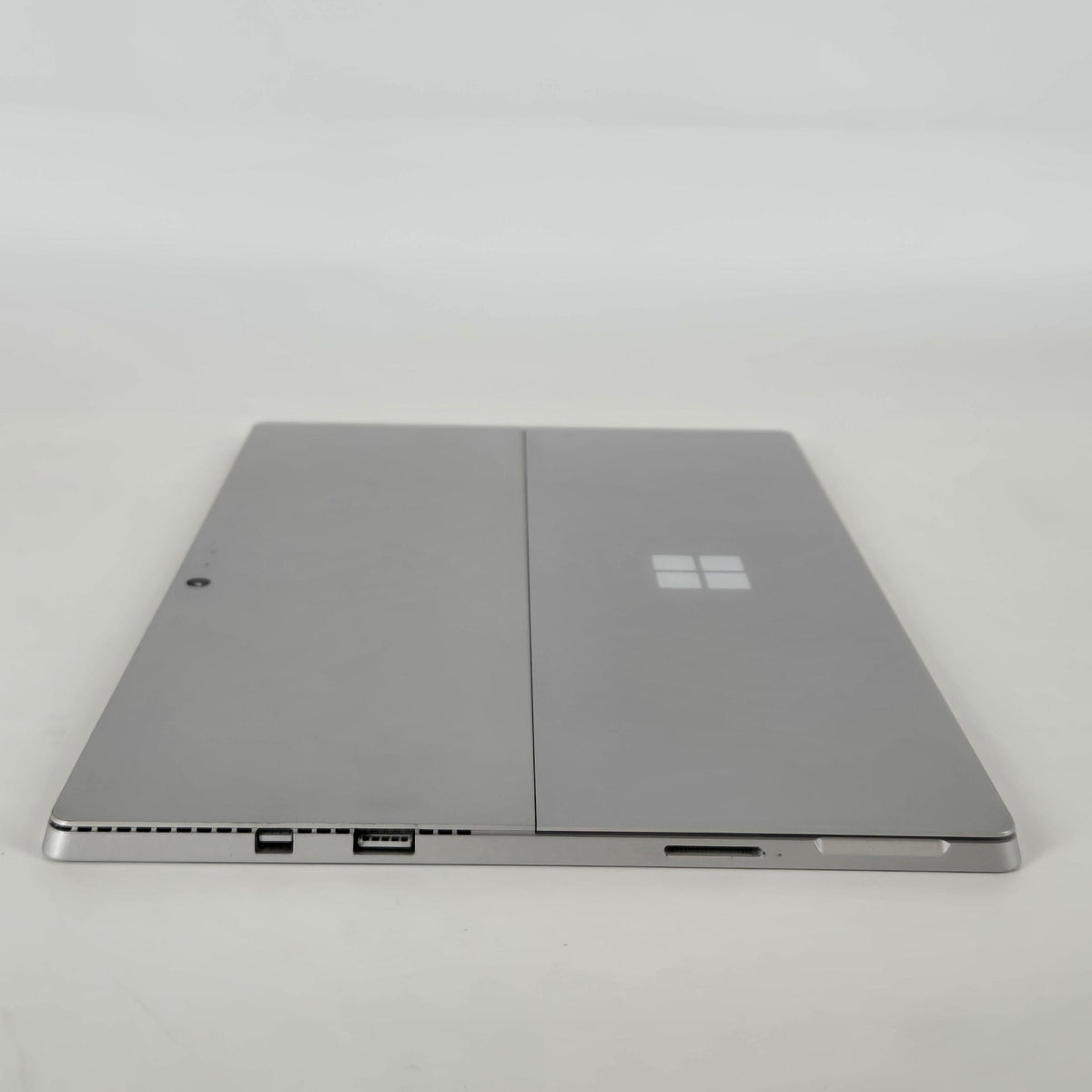 Surface Pro 4 12.3 Silver WiFi 2.4 GHz Intel Core i5 6th Gen. 4GB RAM 128GB Solid State Drive