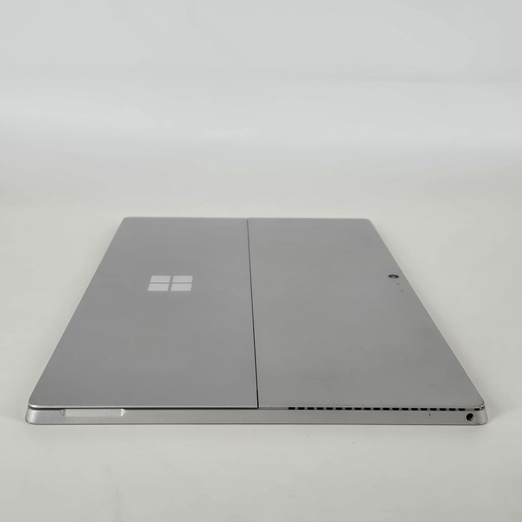 Surface Pro 4 12.3 Silver WiFi 2.4 GHz Intel Core i5 6th Gen. 4GB RAM 128GB Solid State Drive