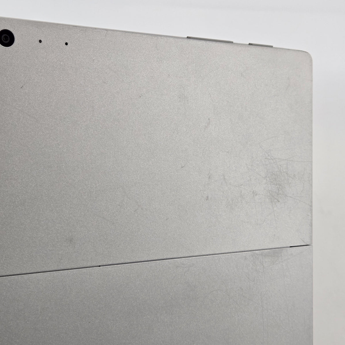 Surface Pro 4 12.3 Silver WiFi 2.4 GHz Intel Core i5 6th Gen. 4GB RAM 128GB Solid State Drive